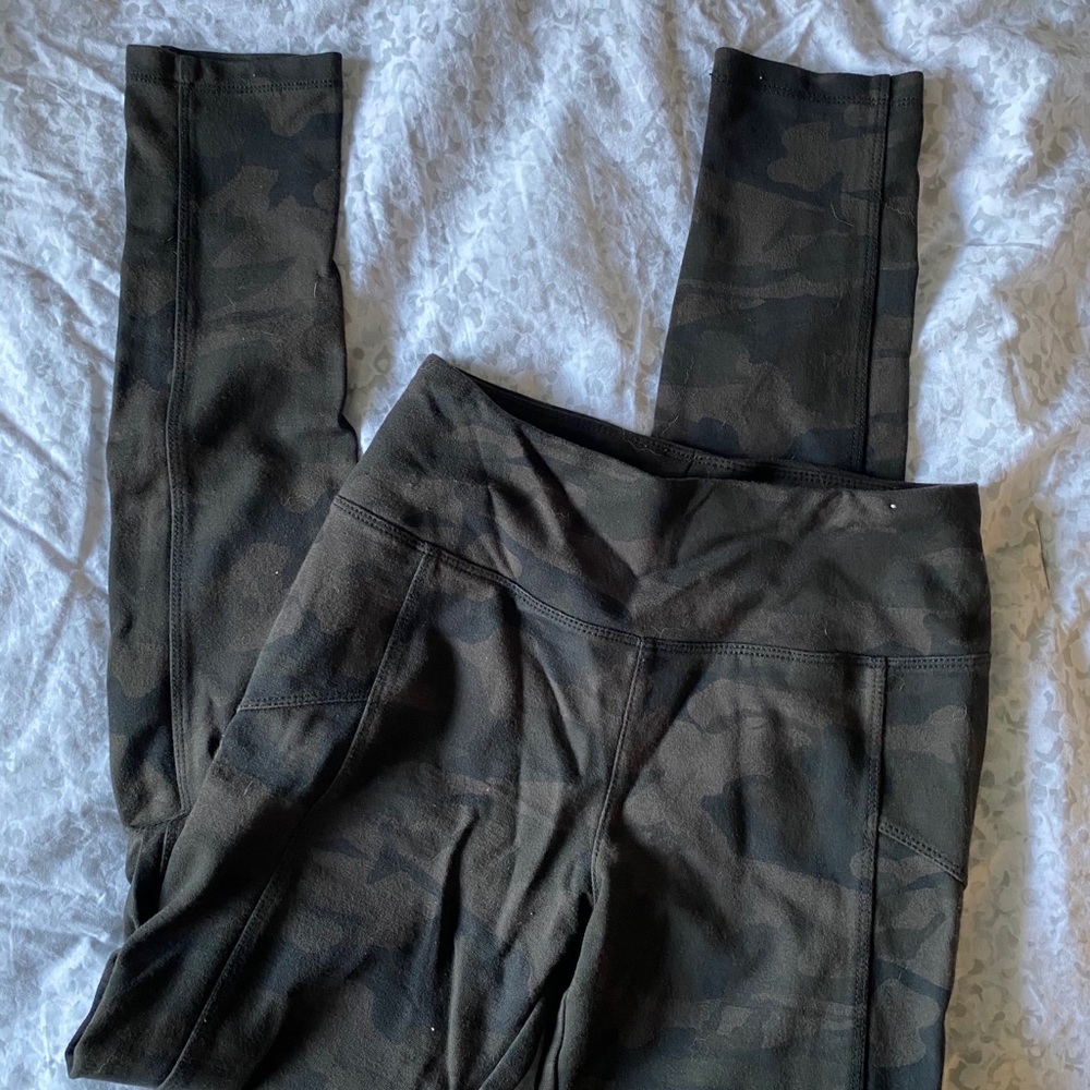 Camo leggings